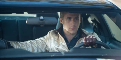 Conducteur dans la voiture