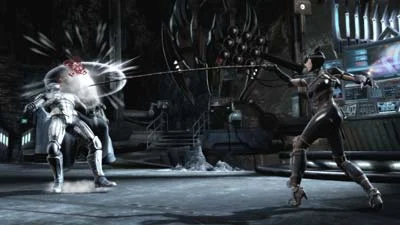 Catwoman attacking