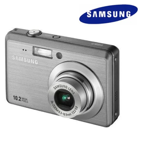 Samsung ES57 10MP 3x Optical Zoom 2.5 Inch LCD - Silver Image 1