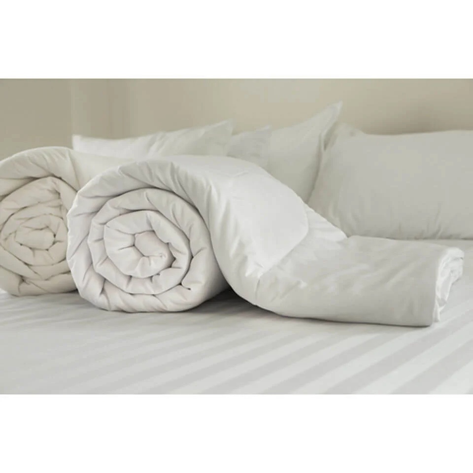 Couette en Microfibre Creuses Restmor - Blanc (13.5 Tog) - Single - Blanc Image 1