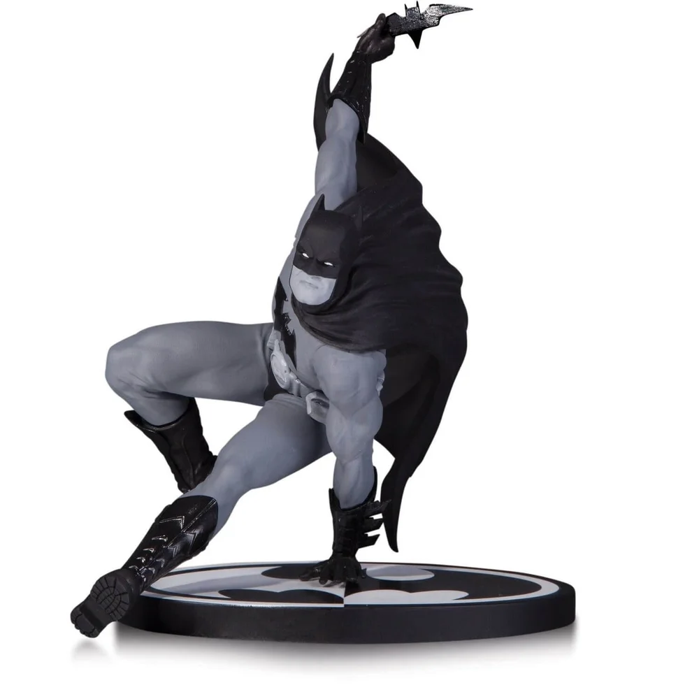 Statuette Batman DC Collectibles - Noir et Blanc Image 1