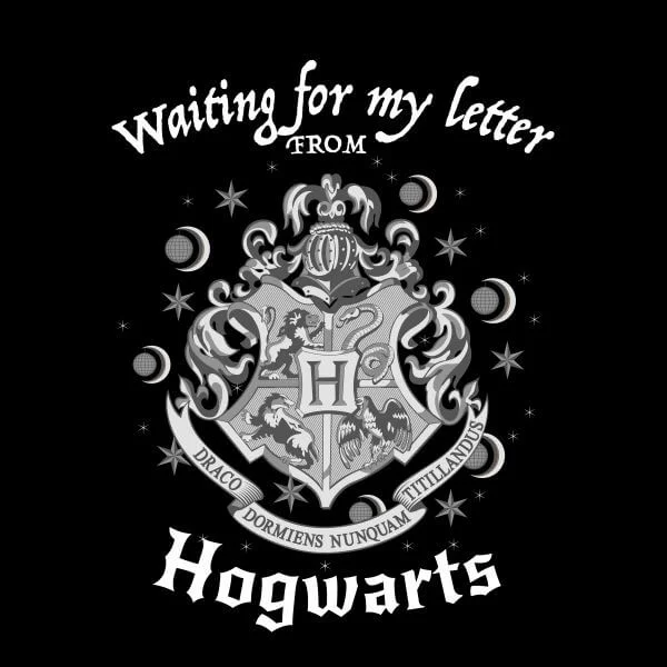 T-Shirt Femme J'attends Ma Lettre de Poudlard - Harry Potter - Noir