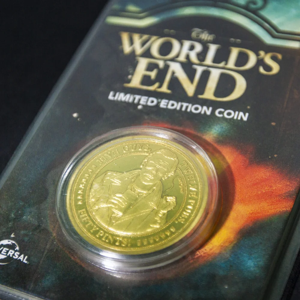 World’s End Collectors Coin : Variante or – Exclusivité Zavvi (édition limitée à 1 000 exemplaires) Image 1
