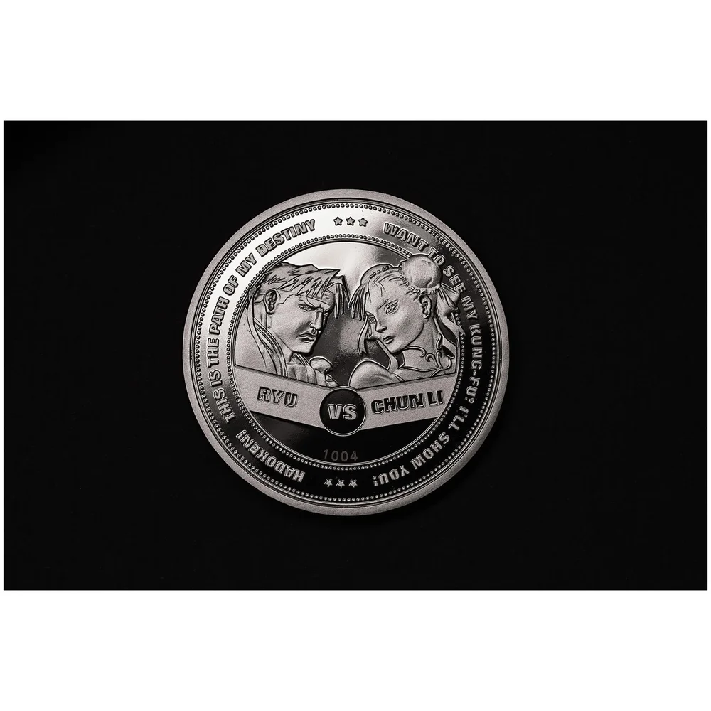 Pièce de Collection Édition Limitée Street Fighter 30e Anniversaire ’Versus’ : Argent Image 1