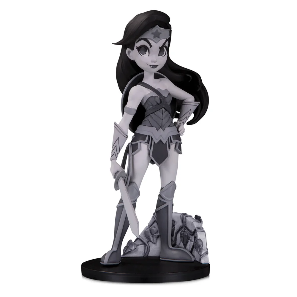 Figurine Wonder Woman B&W en PVC par Zullo – DC Artists Alley Image 1