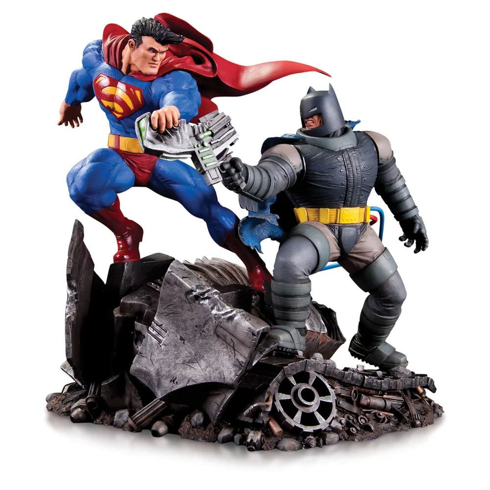 Mini statuette affrontement Batman contre Superman – DC Comics Image 1
