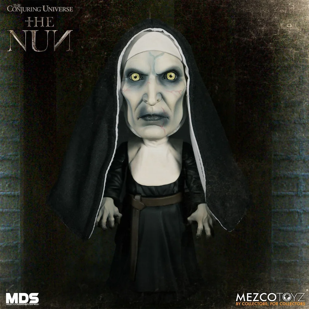 Mezco La Nonne MDS Figurine articulée Image 1