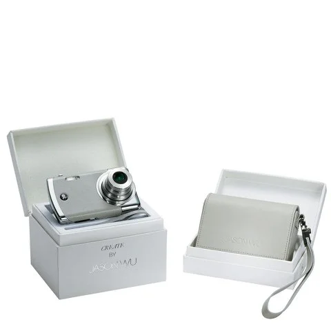 GE Create by Jason Wu Digital Camera - Silver (12MP, 3 x Optical Zoom, 2.7 Inch LCD) with a Jason Wu Grey Leather Case Image 1