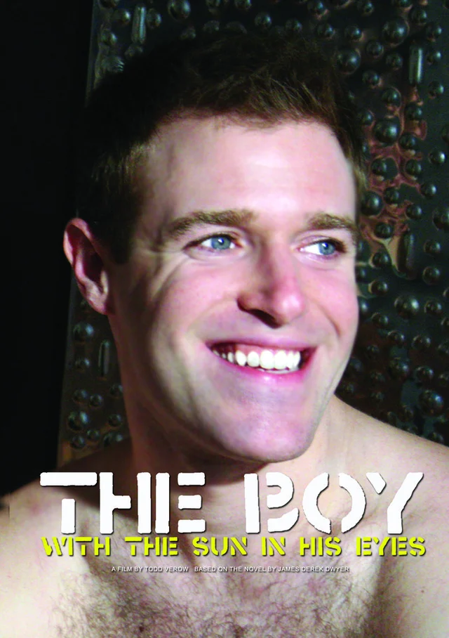 Le garçon avec le soleil dans les yeux