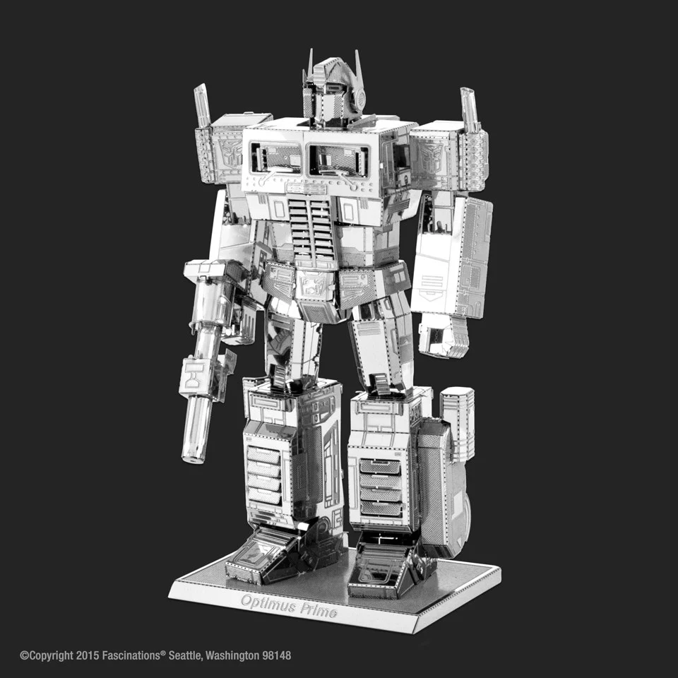 Maquette métal 3D Transformers Optimus Prime Image 1