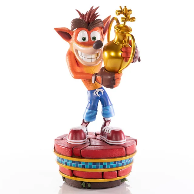 First4Figures Crash Team Racing à la Nitro (Crash Winner) Statuette en résine 46 cm