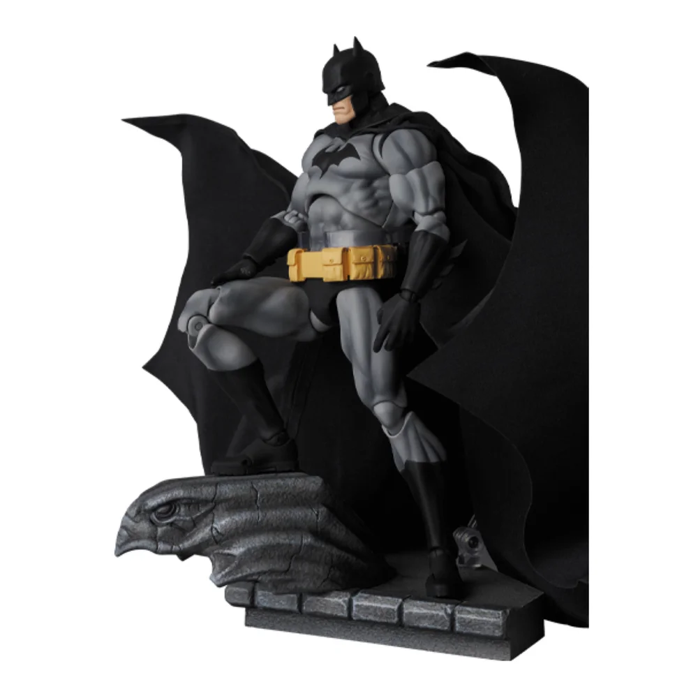 Medicom Batman: Hush MAFEX Action Figure - Batman (Black Version) Image 1