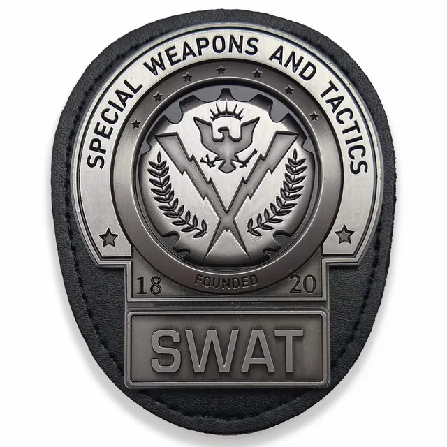 Réplique DUST! Batman Édition Limitée Badge SWAT Trilogie Nolan - Exclusivité Zavvi