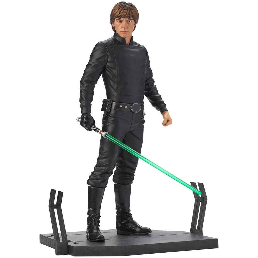 Gentle Giant Star Wars Milestones Statue - Luke Skywalker Image 1