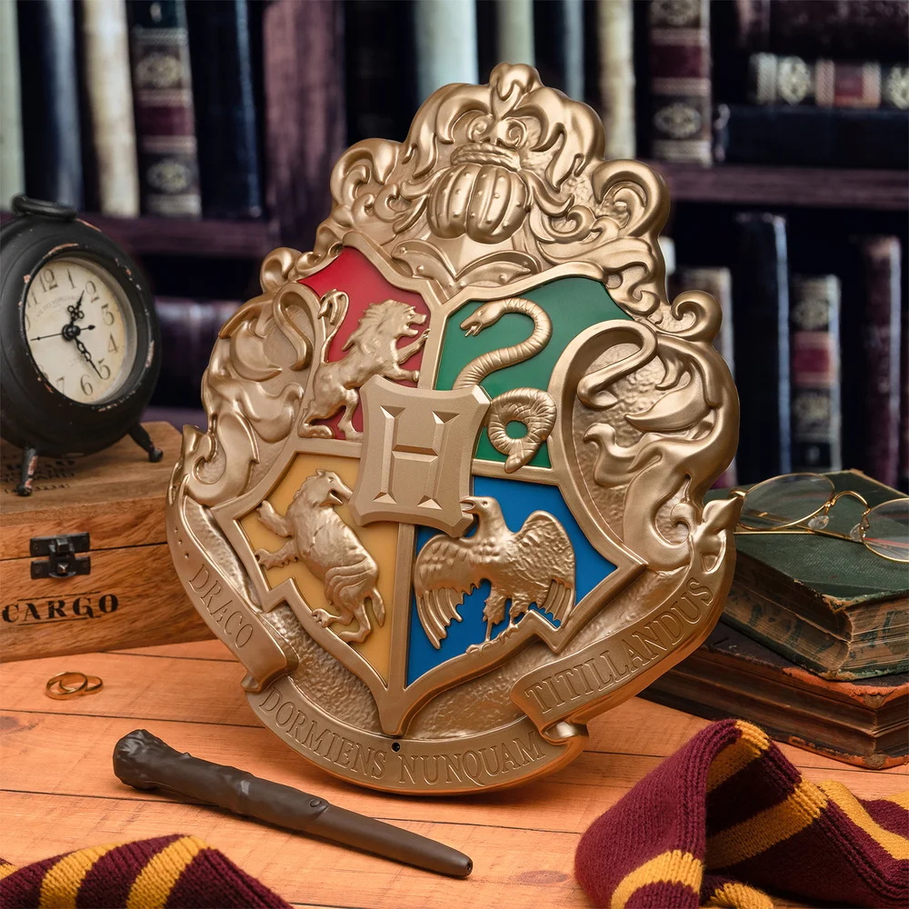 Harry Potter Hogwarts Crest Light with Wand Control Image 1