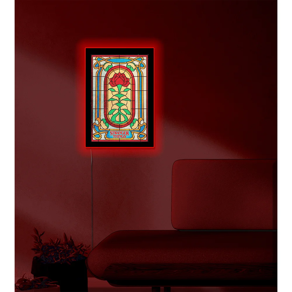 Poster rétroéclairé de la fenêtre de Creel House - Stranger Things S4 | Exclusivité Zavvi Image 1