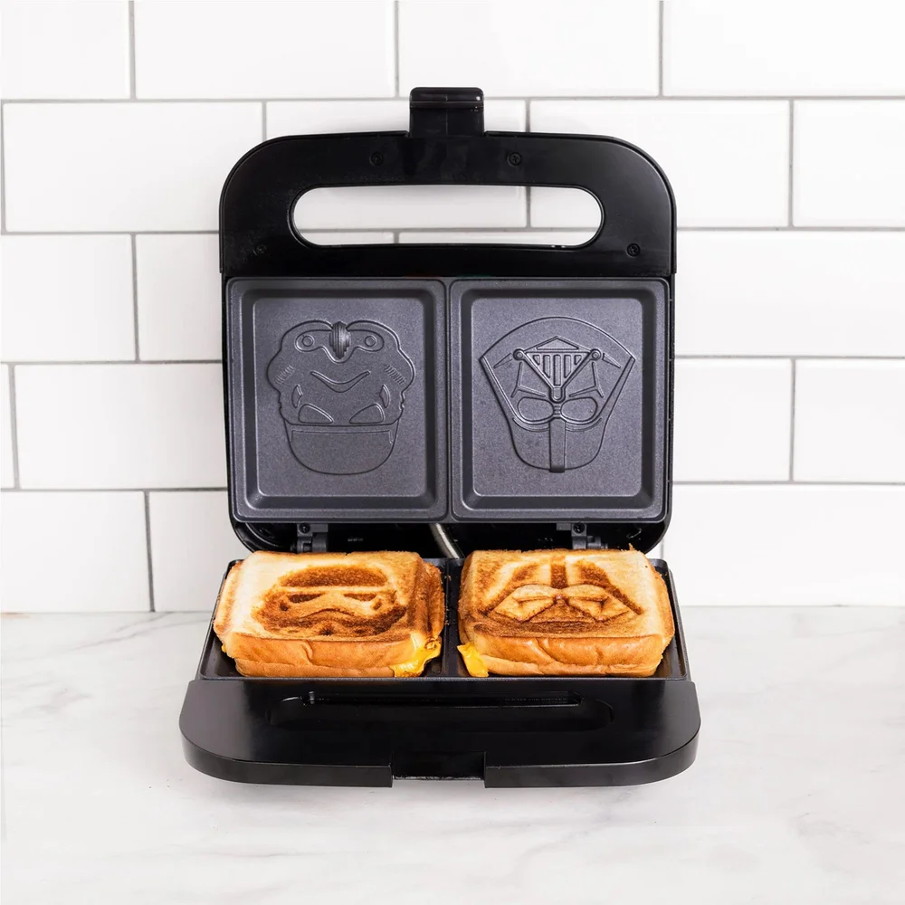 Star Wars Grilled Cheese Toastie Maker - UK Plug Image 1