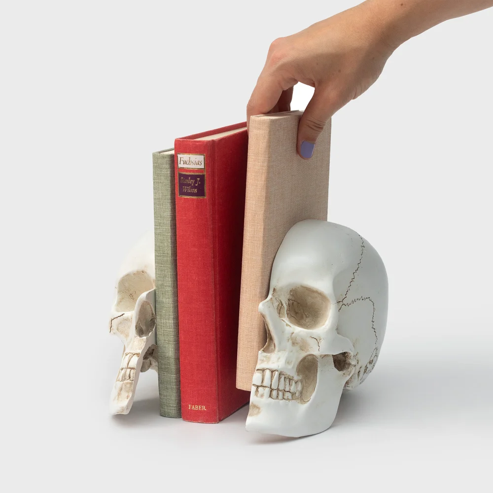 SKULL BOOKENDS Image 1