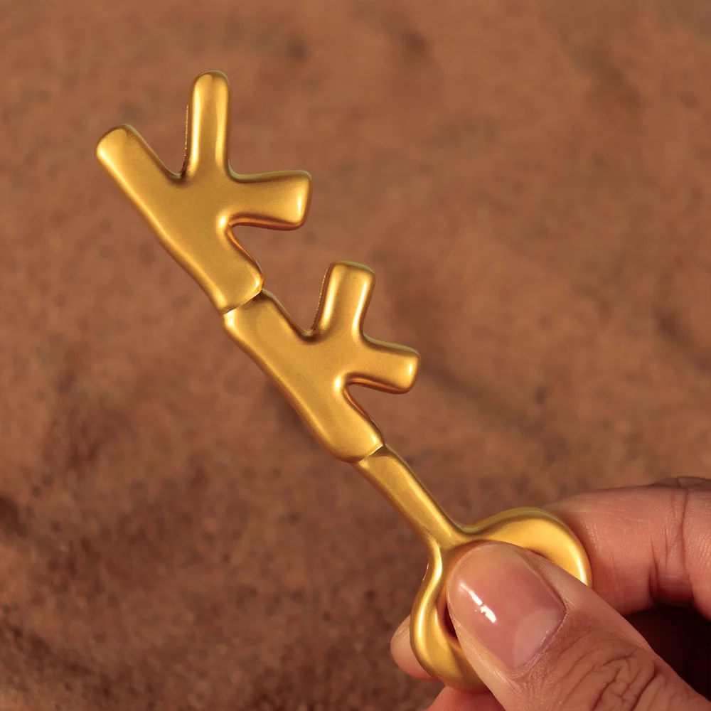 SpongeBob SquarePants 24k Gold Plated Replica Krusty Krab Key Image 1