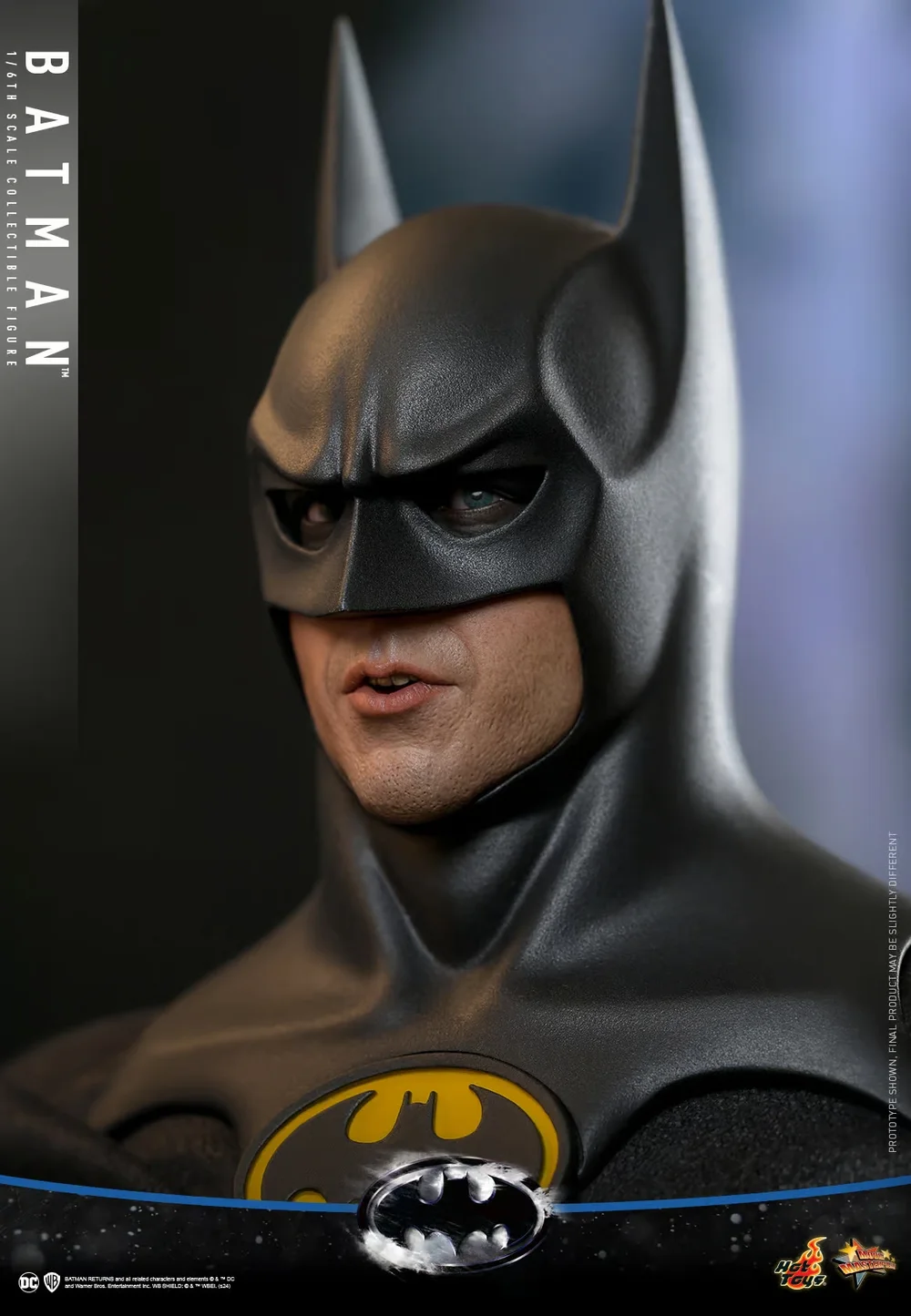 Hot Toys Batman Returns Batman 1/6th Scale Collectible Figure Image 1