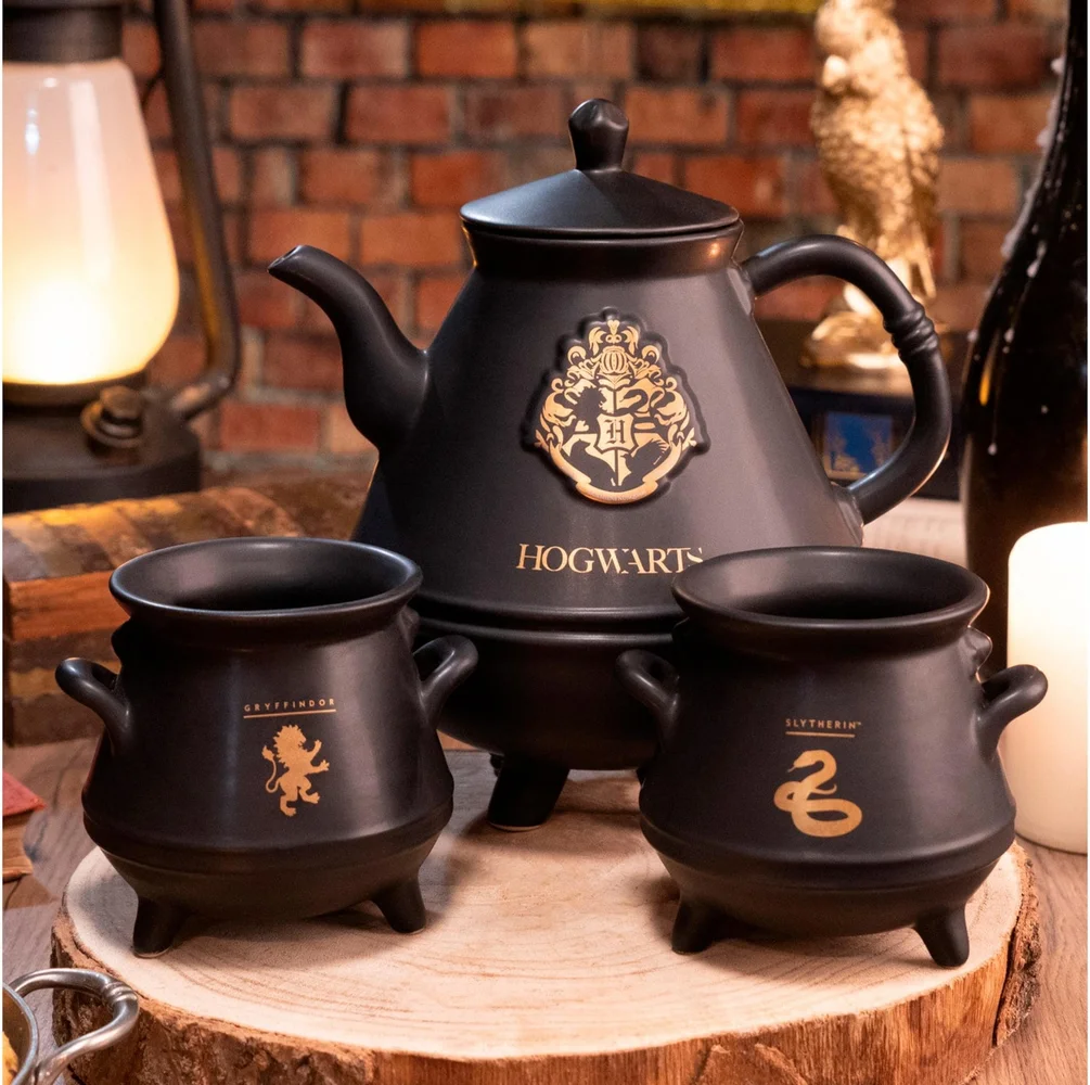 Harry Potter Hogwarts Cauldron Ceramic Premium Teapot & Mugs Set Image 1