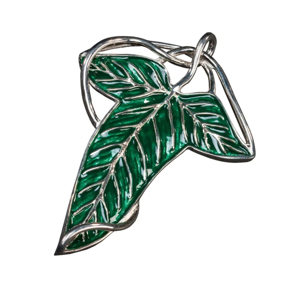 Weta Workshop Lord of the Rings Replica 1/1 Scale Elven Leaf Brooch & Chain (Sterling Silver) Image 1