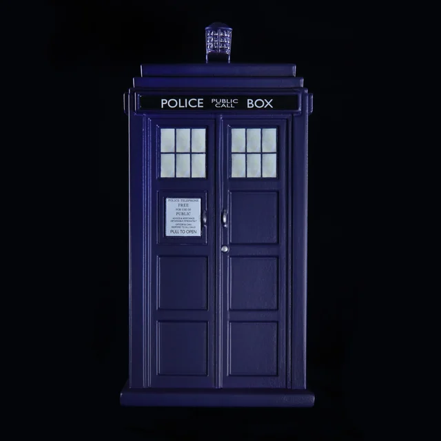 Doctor Who The Ninth & Tenth Doctor's TARDIS Seasons 1-5 1:21 Scale Polyresin Model (12.9cm)