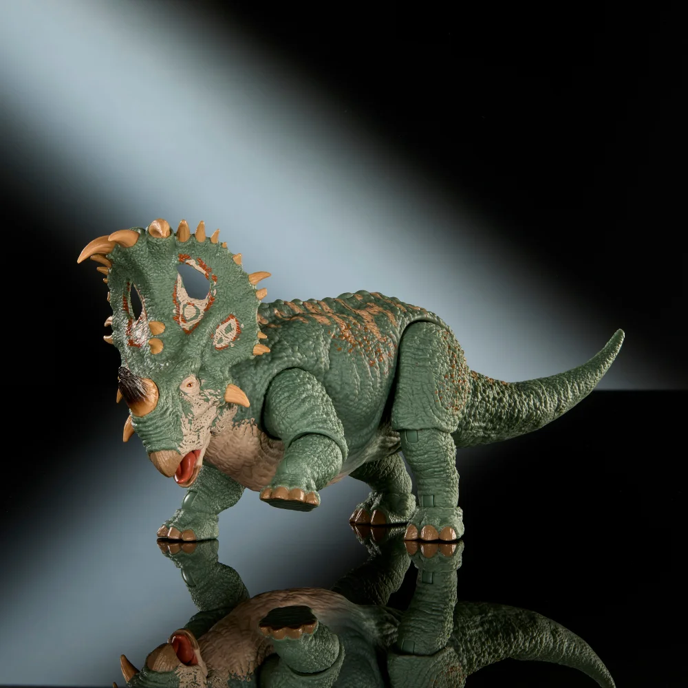 Jurassic World Hammond Collection Sinoceratops Figure Image 1