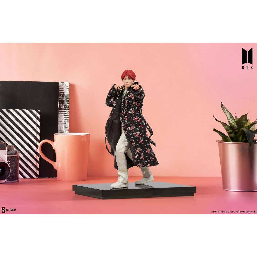 Sideshow Collectibles V BTS Deluxe Collectible Statue (23cm) Image 1