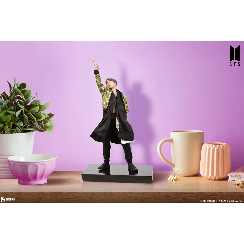 Sideshow Collectibles Jimin BTS Deluxe Collectible Statue (29cm) Image 1