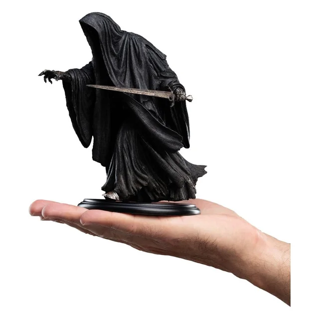 The Lord of the Rings Trilogy Mini Statue Ringwraith at the Prancing Pony 18 cm