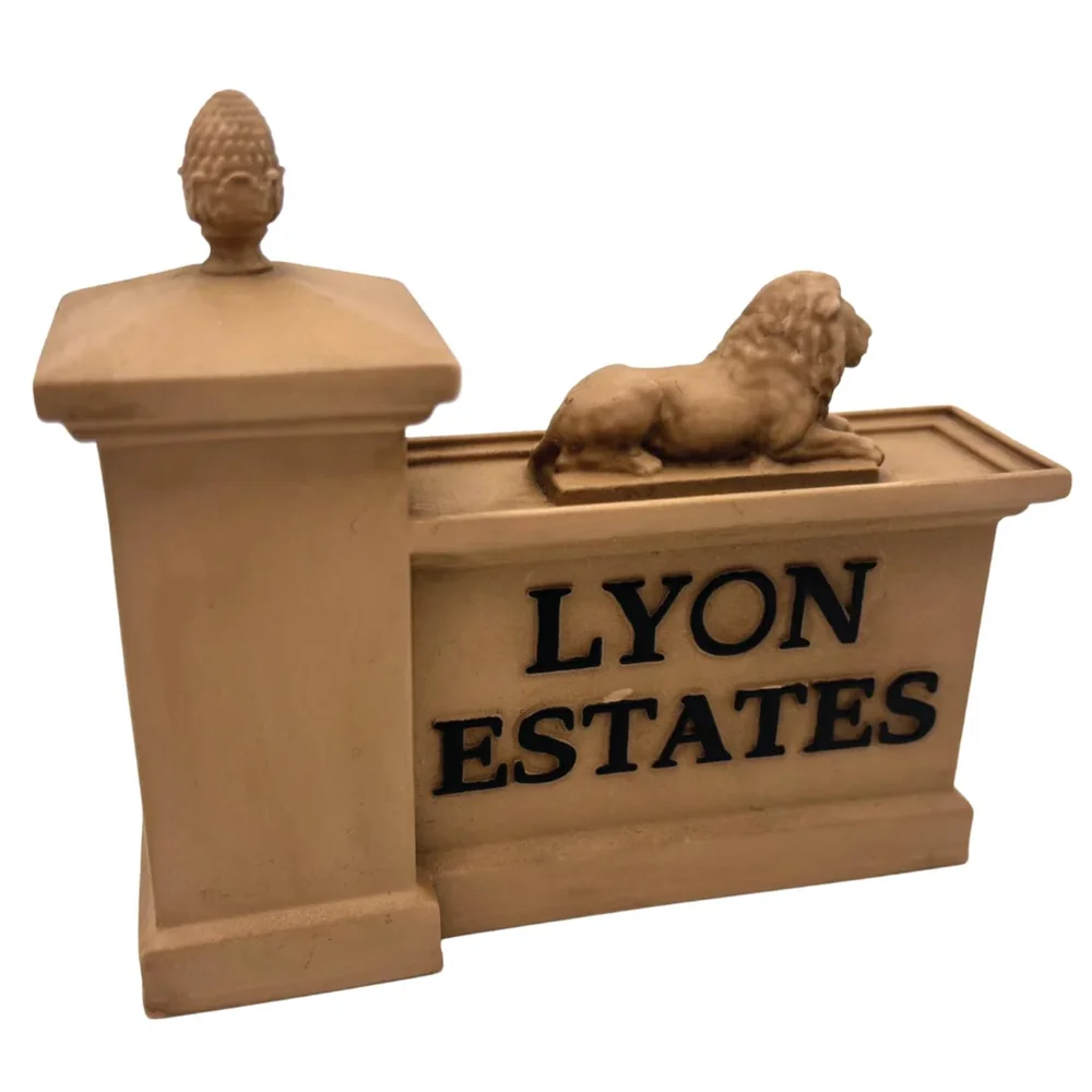 Back to the Future Scaled Prop Replica Lyon Estates Sign - Factory Entertainment Image 1