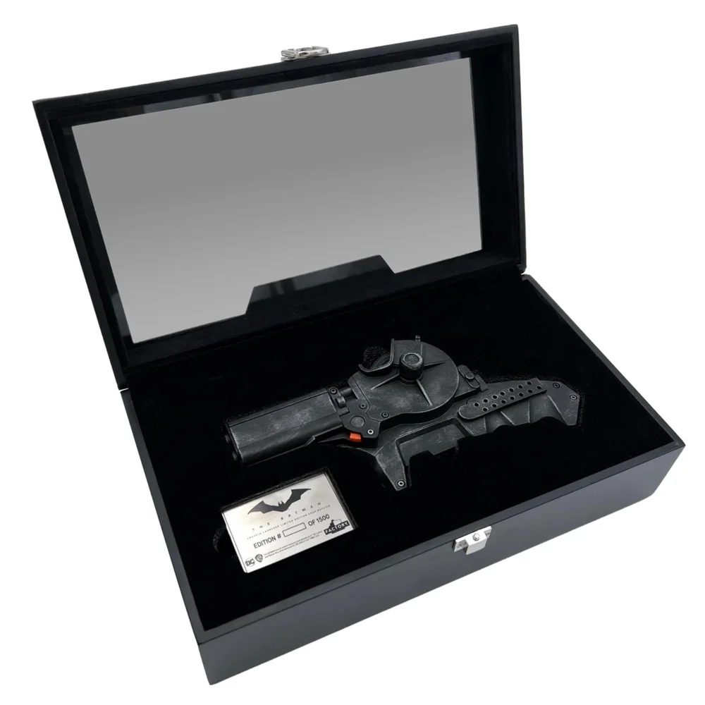 The Batman Prop Replica Grapple Launcher Limited Edition - Factory Entertainment Image 1